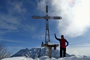 42 Alla croce di vetta del Monte Castello (1425 m)